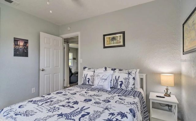 10569 86TH AVENUE, Seminole, FL 33772