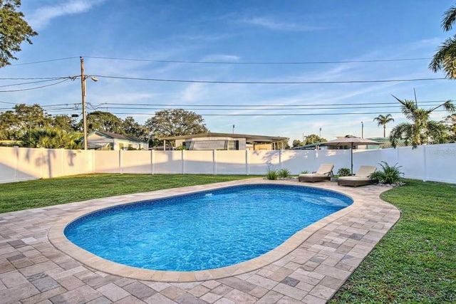 10569 86TH AVENUE, Seminole, FL 33772