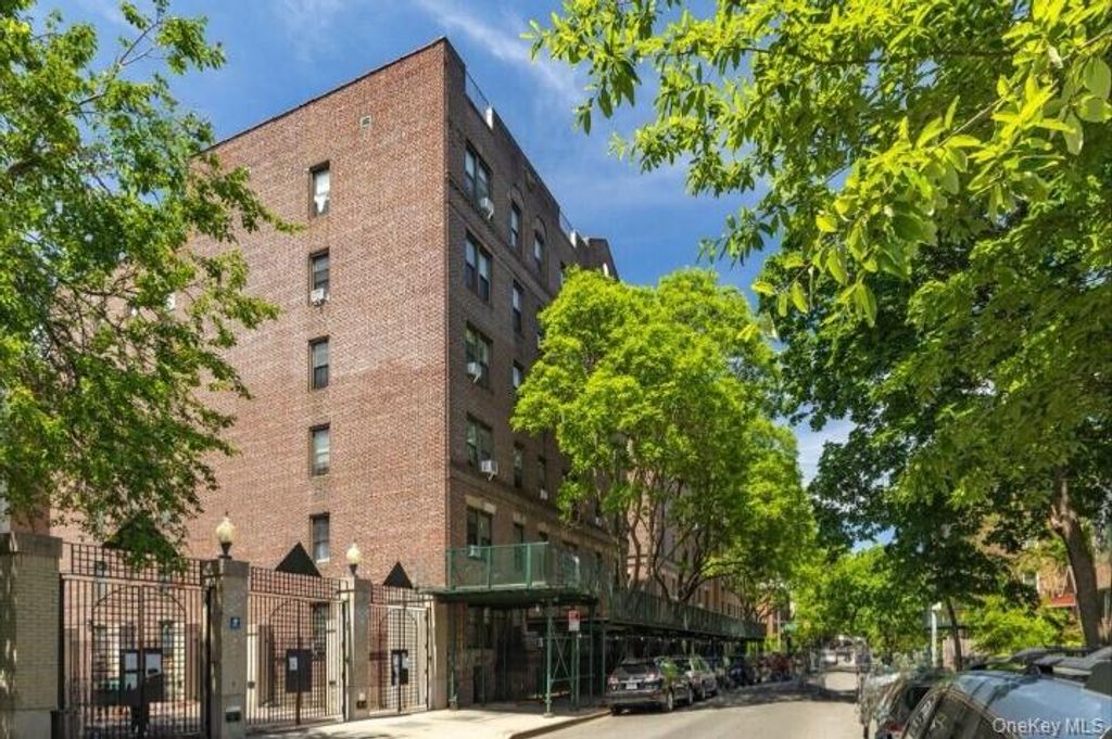34-20 83rd Street 2-I, Jackson Heights, NY 11372