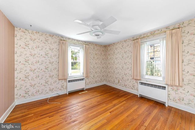 121 OAK DR, Lansdale, PA 19446