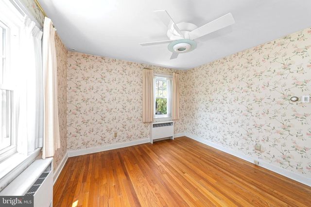 121 OAK DR, Lansdale, PA 19446