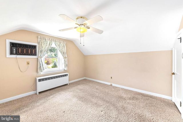 121 OAK DR, Lansdale, PA 19446