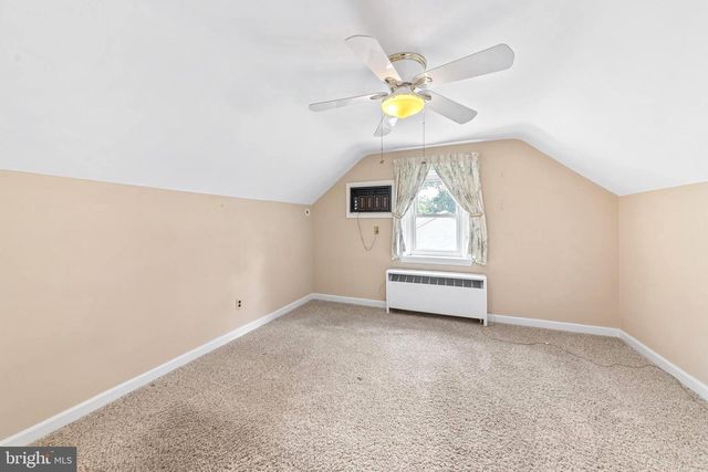 121 OAK DR, Lansdale, PA 19446