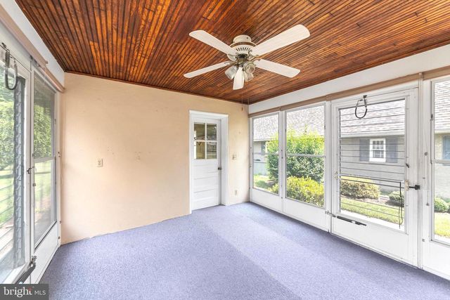 121 OAK DR, Lansdale, PA 19446