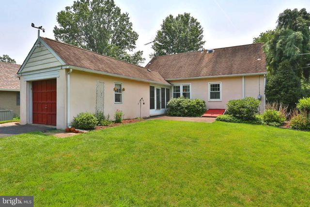 121 OAK DR, Lansdale, PA 19446
