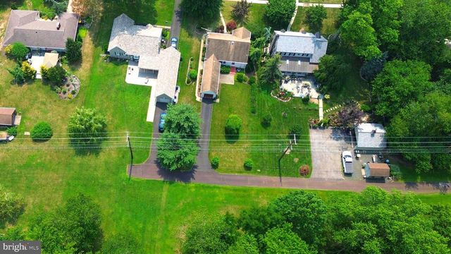 121 OAK DR, Lansdale, PA 19446