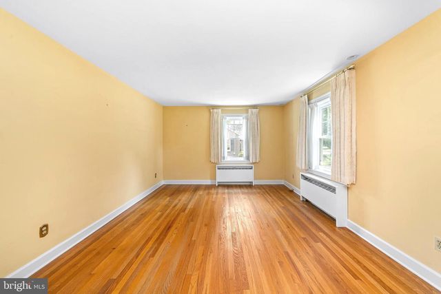 121 OAK DR, Lansdale, PA 19446