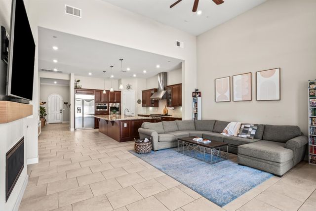 2137 Keystone Dr, El Dorado Hills, CA 95762