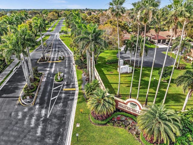 10215 N Circle Lake Drive 201, Boynton Beach, FL 33437
