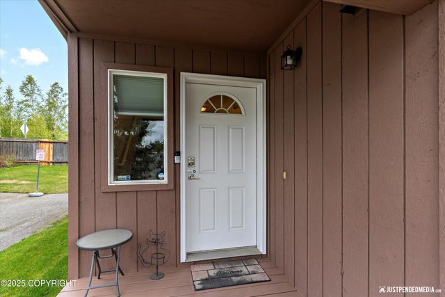 2266 Brookshire Loop, Anchorage, AK 99504