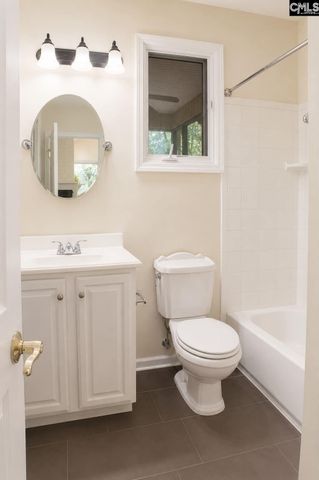 111 Lakeview Road, Eastover, SC 29044