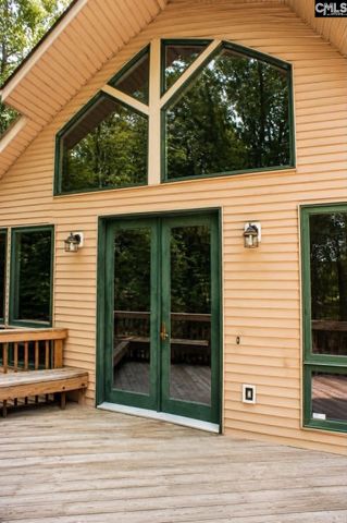 111 Lakeview Road, Eastover, SC 29044