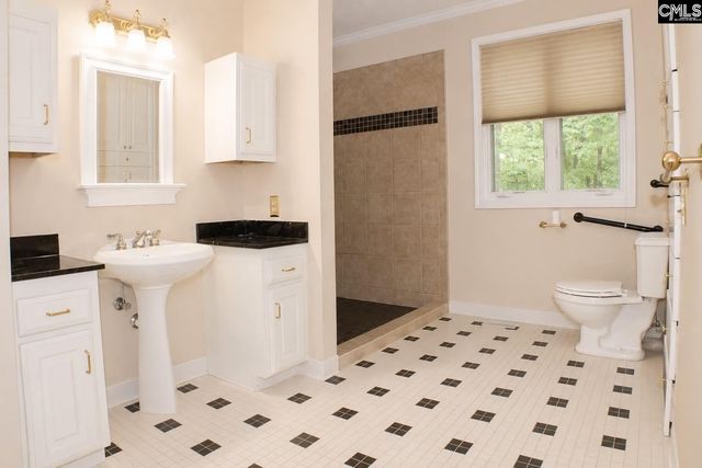 111 Lakeview Road, Eastover, SC 29044