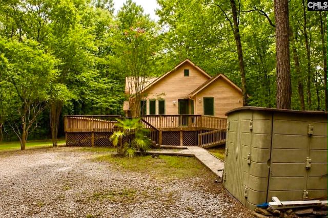 111 Lakeview Road, Eastover, SC 29044