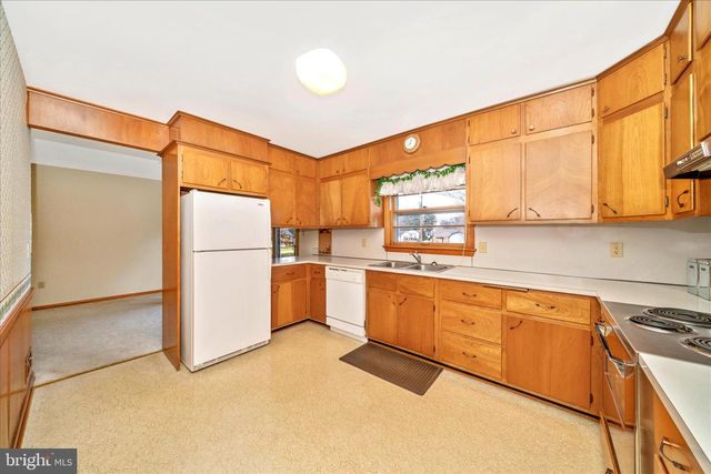 7914 EDGEWOOD FARM RD, Frederick, MD 21702