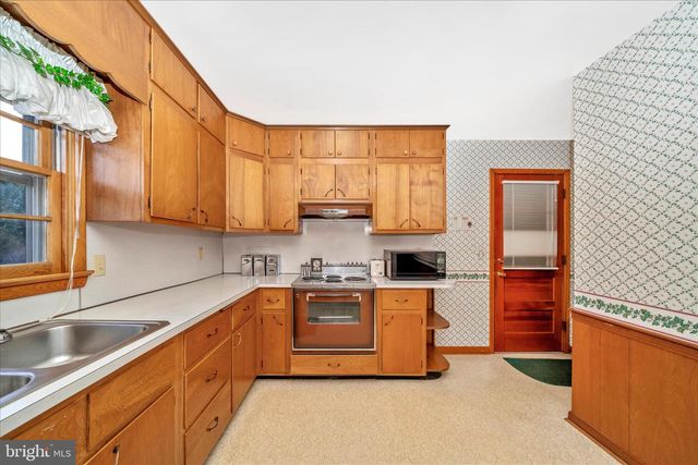 7914 EDGEWOOD FARM RD, Frederick, MD 21702