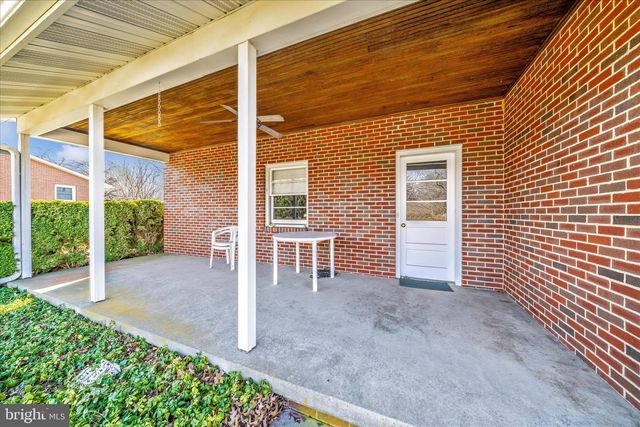 7914 EDGEWOOD FARM RD, Frederick, MD 21702