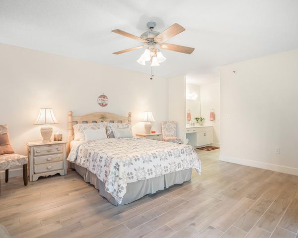 2334 S Cypress Bend Dr 302, Pompano Beach, FL 33069