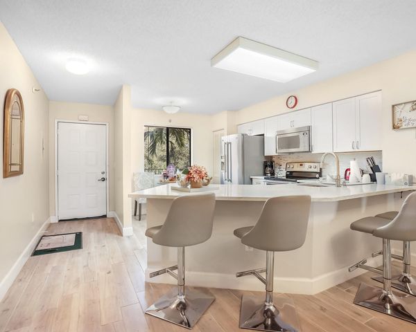 2334 S Cypress Bend Dr 302, Pompano Beach, FL 33069