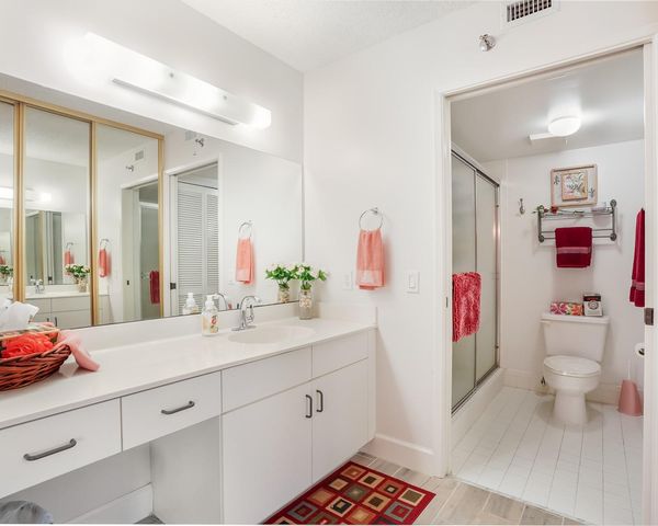 2334 S Cypress Bend Dr 302, Pompano Beach, FL 33069