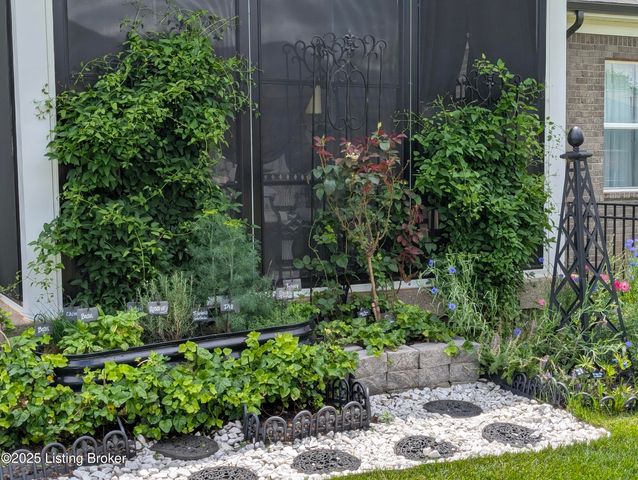 5709 Ruby Falls Dr, Prospect, KY 40059