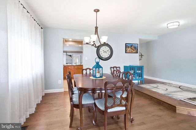 6126 ROCKWELL CT, Burke, VA 22015