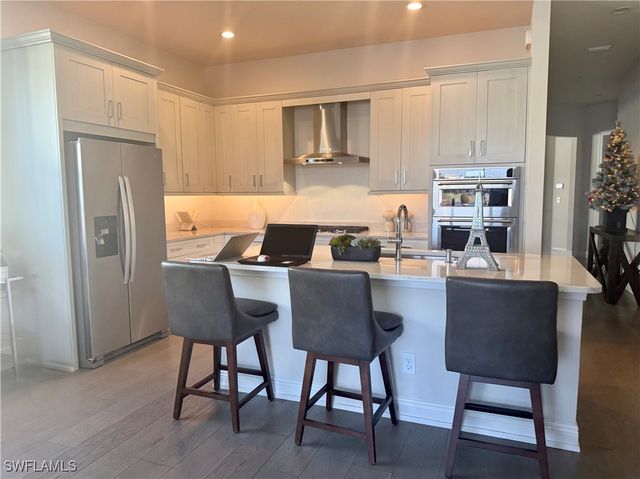 9179 Cayman DR, Naples, FL 34114