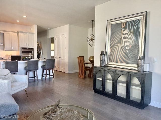 9179 Cayman DR, Naples, FL 34114