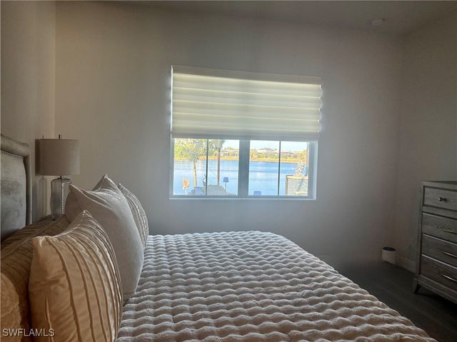 9179 Cayman DR, Naples, FL 34114