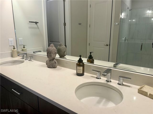 9179 Cayman DR, Naples, FL 34114