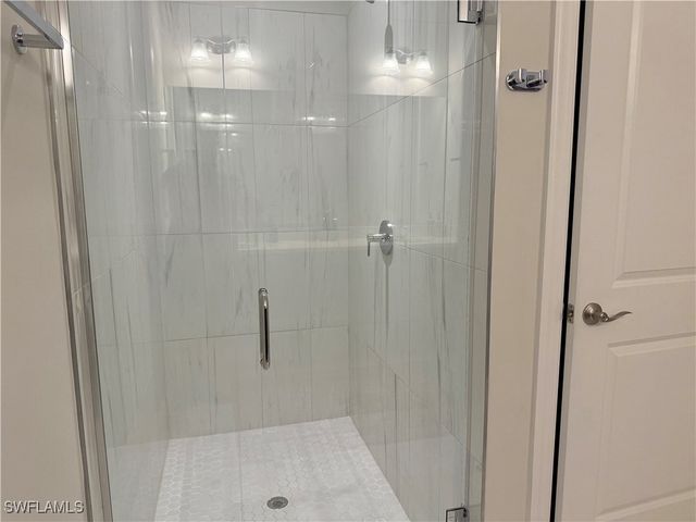 9179 Cayman DR, Naples, FL 34114