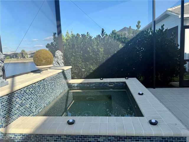 9179 Cayman DR, Naples, FL 34114