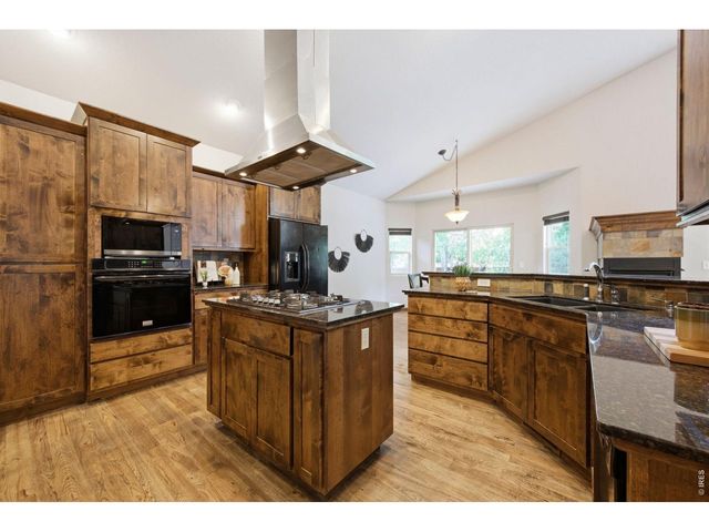 1925 Massachusetts St, Loveland, CO 80538