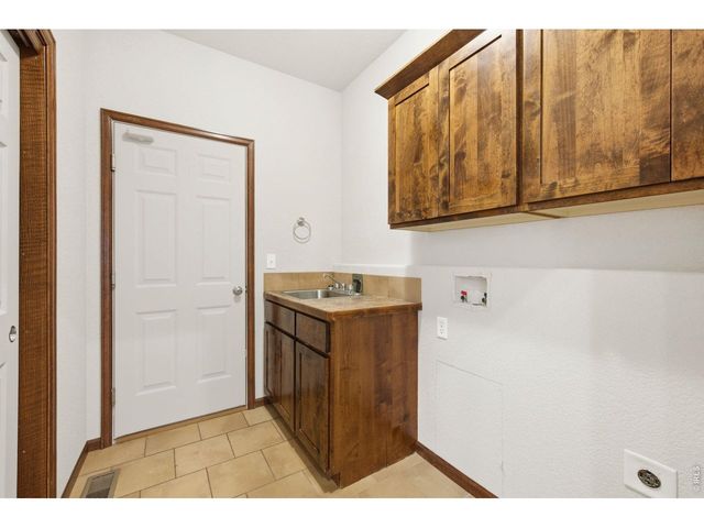 1925 Massachusetts St, Loveland, CO 80538