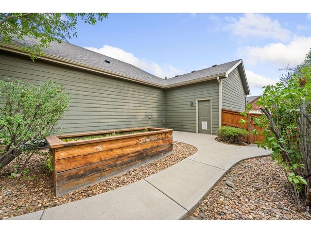 1925 Massachusetts St, Loveland, CO 80538