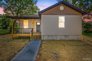 102 N White Oak Street, Desloge, MO 63601