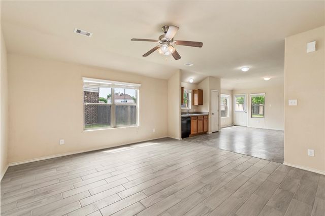 2834 Wisner Circle, Houston, TX 77014