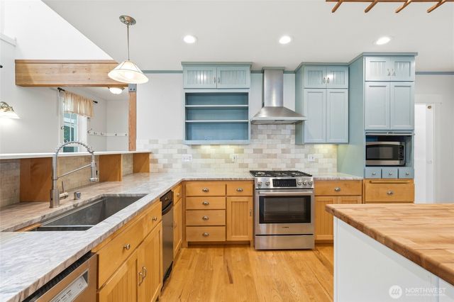 3445 SE Camano Drive, Camano Island, WA 98282