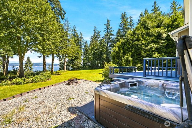 3445 SE Camano Drive, Camano Island, WA 98282