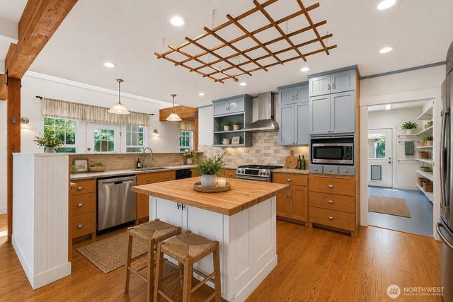 3445 SE Camano Drive, Camano Island, WA 98282