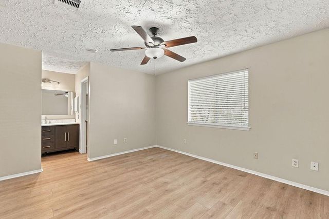 407 Ironbark Drive, Houston, TX 77598