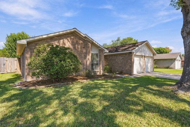 407 Ironbark Drive, Houston, TX 77598