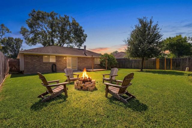 407 Ironbark Drive, Houston, TX 77598