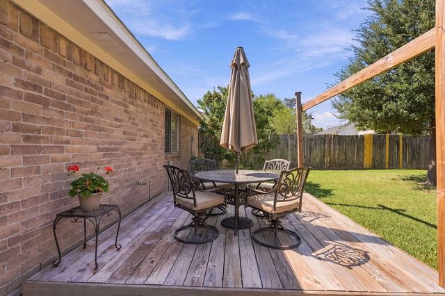 407 Ironbark Drive, Houston, TX 77598