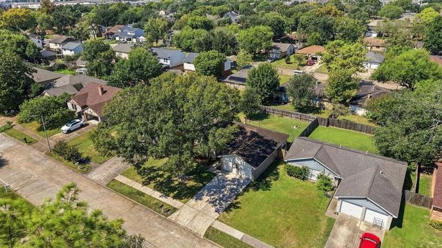 407 Ironbark Drive, Houston, TX 77598