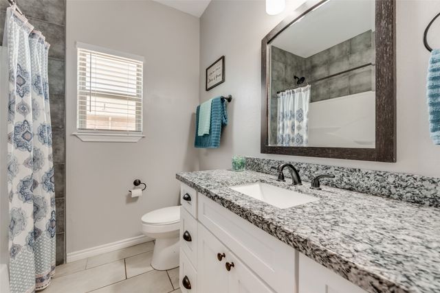 110 Springleaf Lane, Mabank, TX 75147