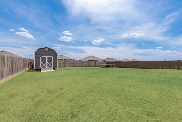 110 Springleaf Lane, Mabank, TX 75147