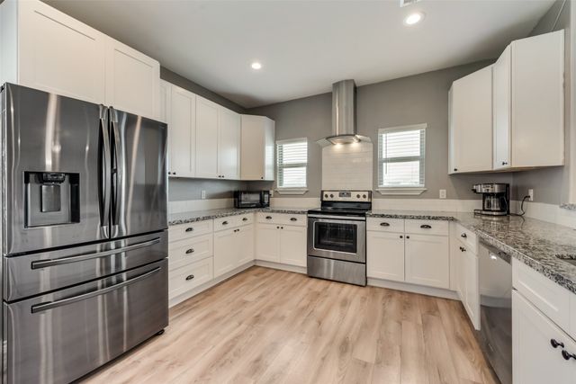 110 Springleaf Lane, Mabank, TX 75147