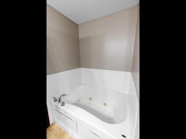 14171 Wilds Path NW, Prior Lake, MN 55372