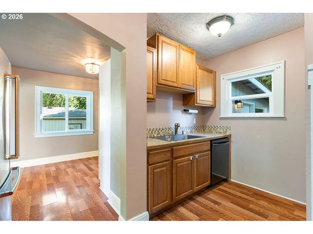 173 PIONEER Ave, Castle Rock, WA 98611